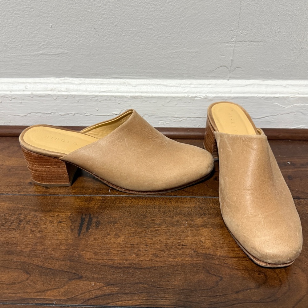 Nisolo Tan Leather Mules
